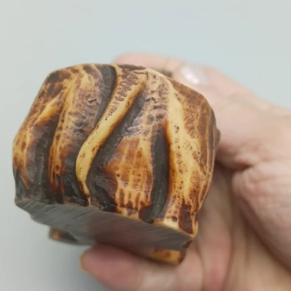 Vintage Dachshund Figurine Pipe Holder - Picture 4 of 8